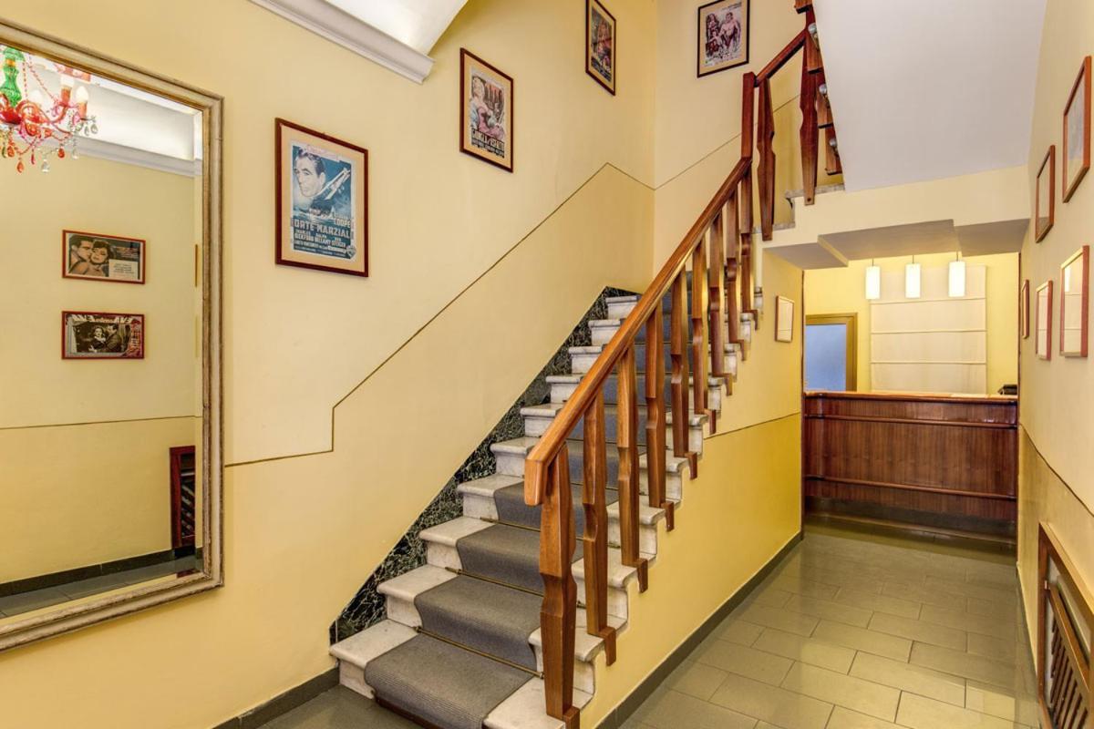 Hotel Romagna Florence Exterior photo