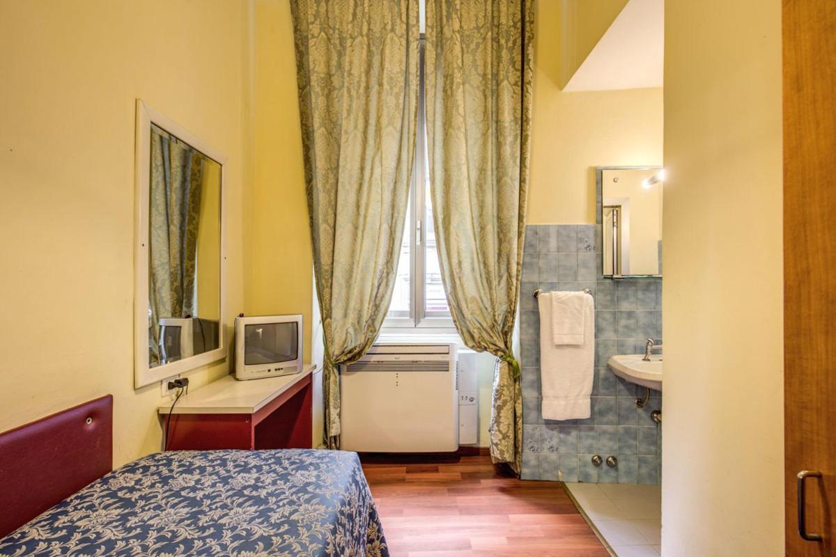 Hotel Romagna Florence Exterior photo