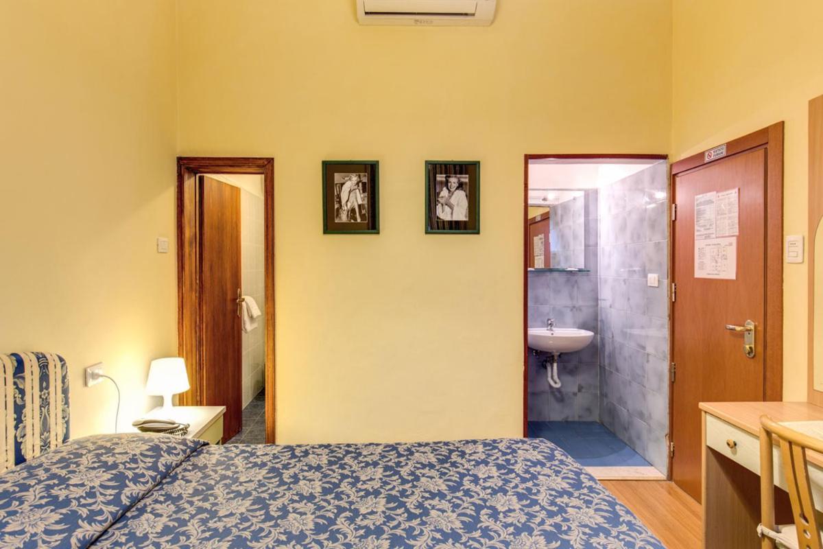 Hotel Romagna Florence Exterior photo