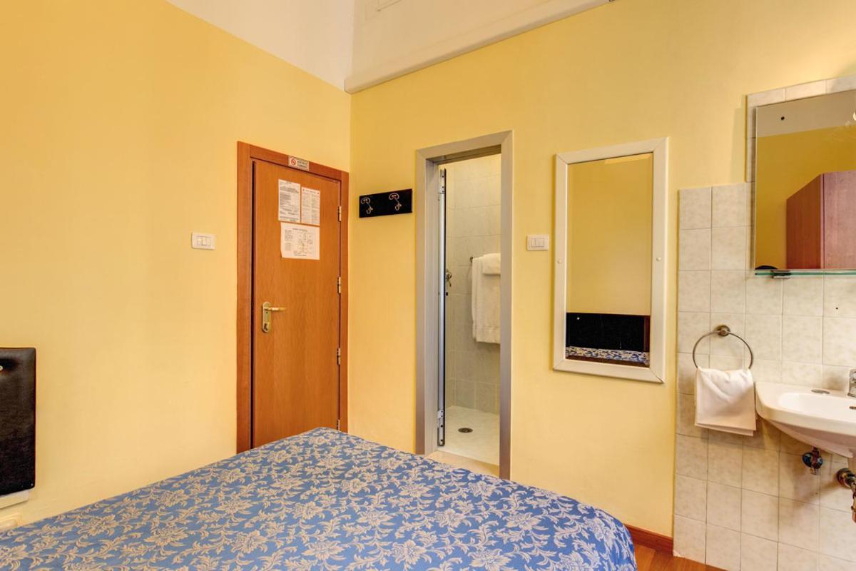 Hotel Romagna Florence Exterior photo