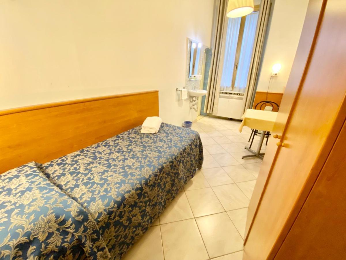 Hotel Romagna Florence Exterior photo
